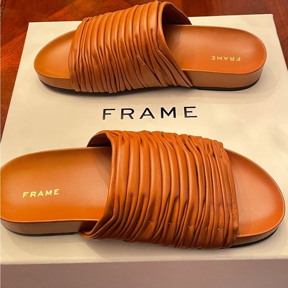 Frame Denim Shoes - FRAME Le Reese slide sandals